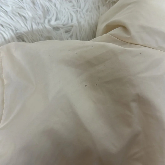 Old Navy Oversized Ivory Puffer Jacket Sz L - Picture 9 of 9